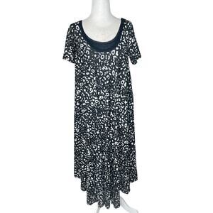 Fuzzi Women’s Black and white leopard print short sleeved dress size large
